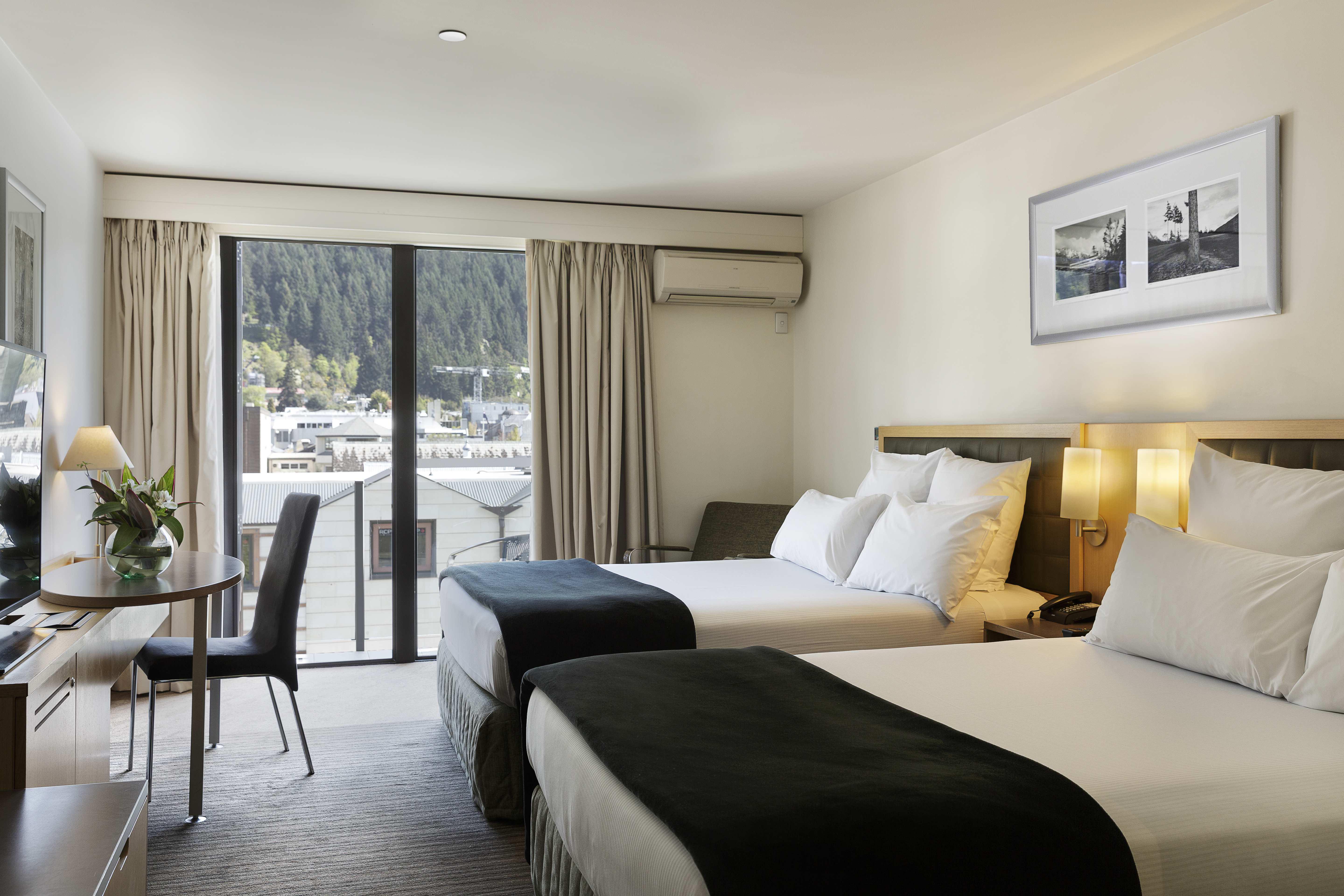 Novotel Queenstown Lakeside Exterior photo