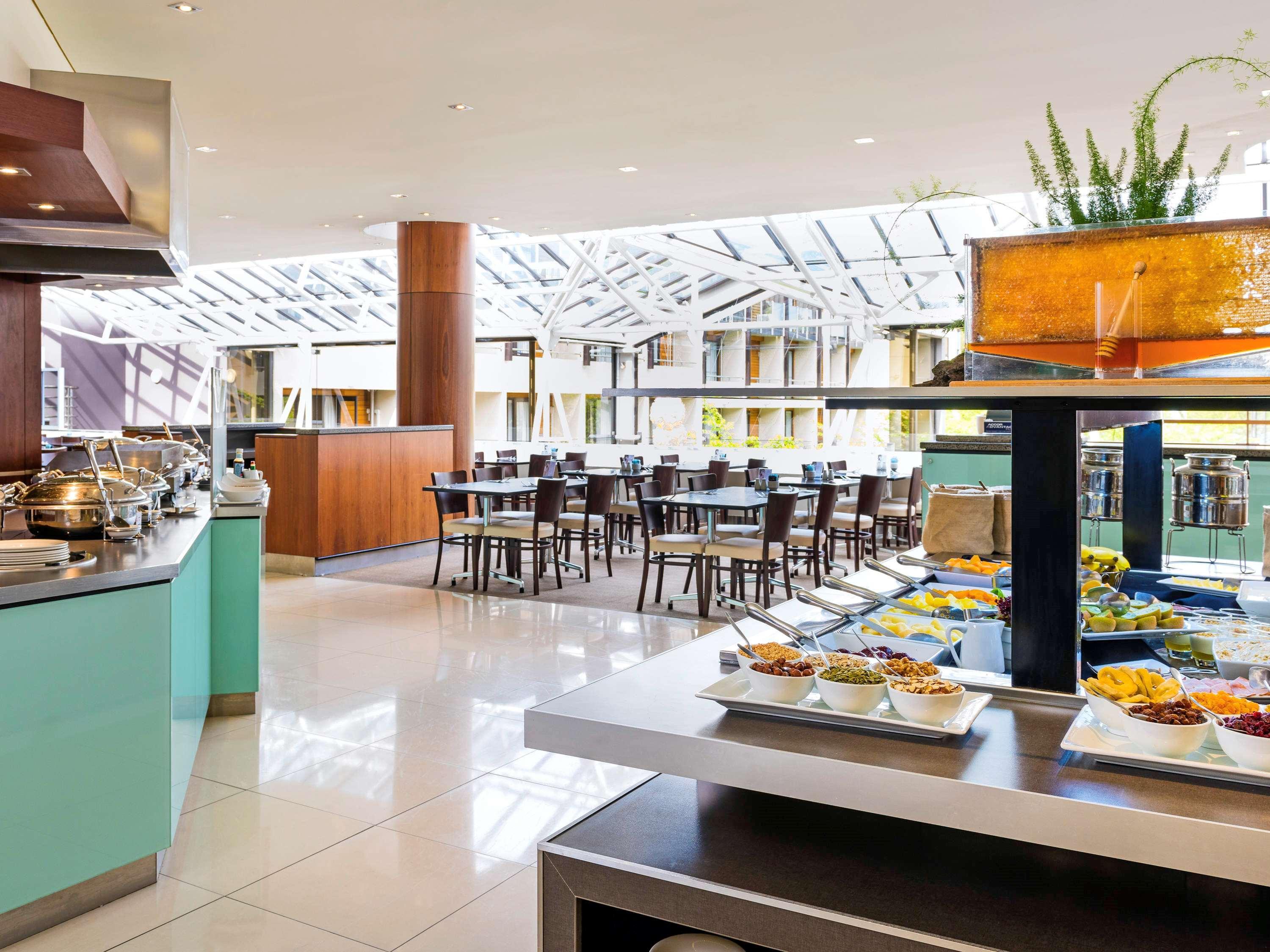 Novotel Queenstown Lakeside Exterior photo