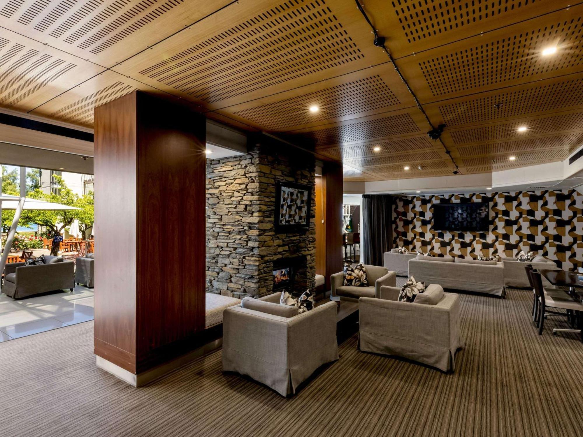Novotel Queenstown Lakeside Exterior photo