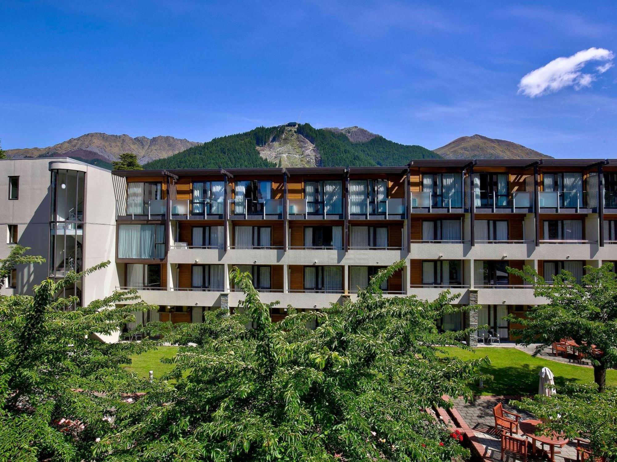 Novotel Queenstown Lakeside Exterior photo