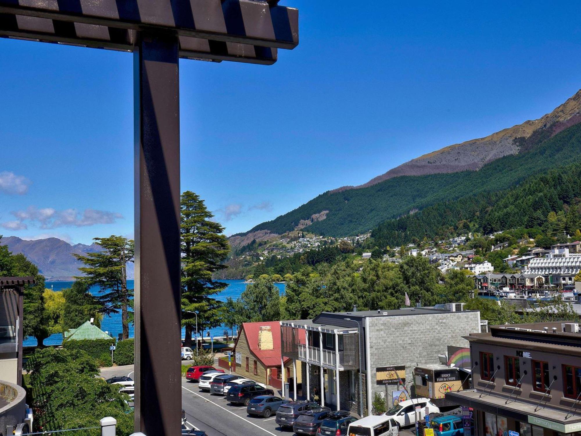 Novotel Queenstown Lakeside Exterior photo