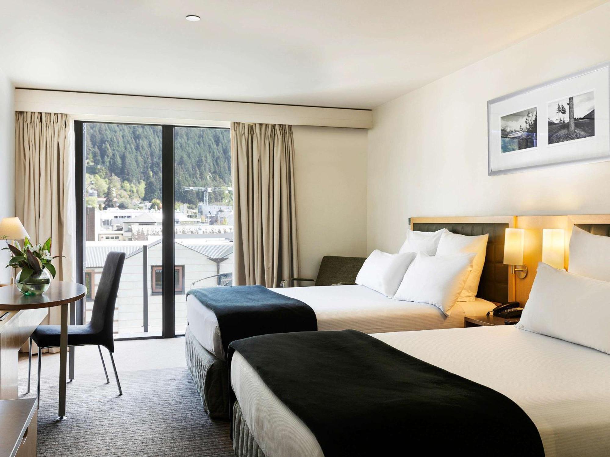 Novotel Queenstown Lakeside Exterior photo
