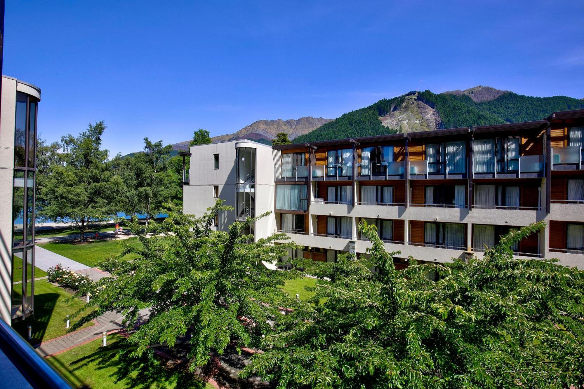 Novotel Queenstown Lakeside Exterior photo