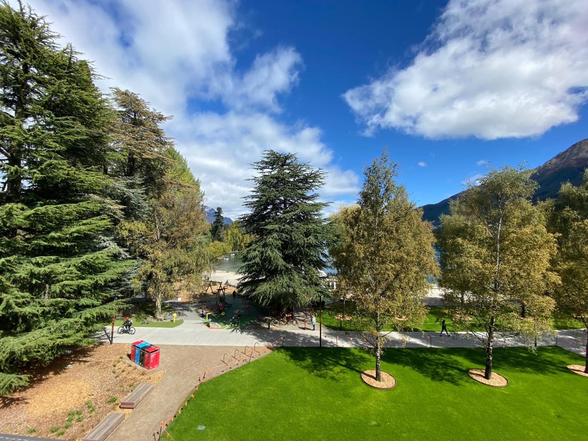 Novotel Queenstown Lakeside Exterior photo