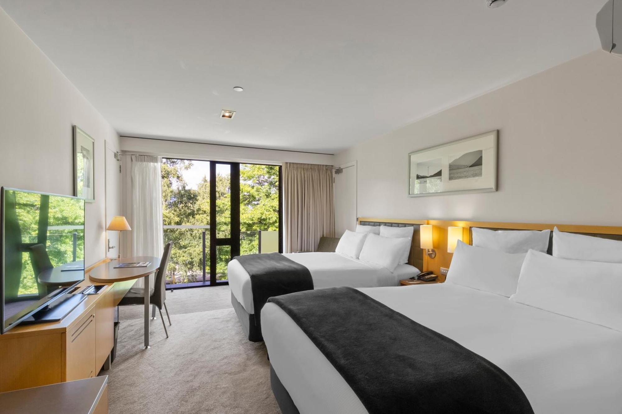 Novotel Queenstown Lakeside Exterior photo