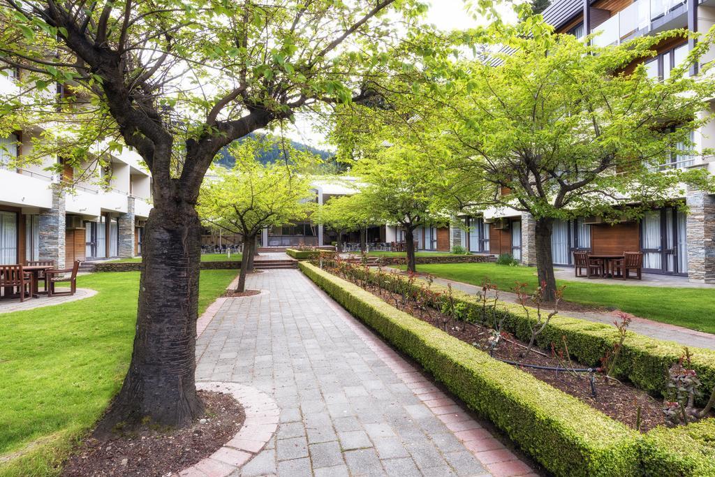 Novotel Queenstown Lakeside Exterior photo
