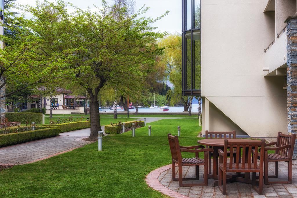 Novotel Queenstown Lakeside Exterior photo
